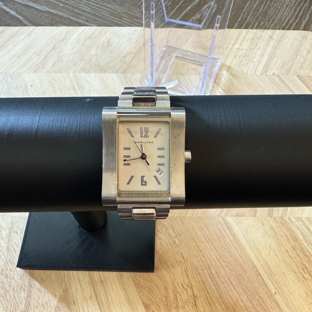 Vintage Hamilton Gramercy stainless steel rectangular quartz watch!
